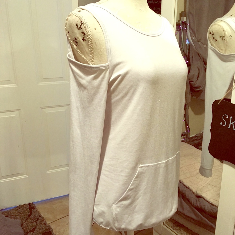 Body Language White Razor Pullover